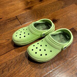 CROCS Classic Lined Clog Unisex Slip on Shoe - Celery - Size Men 4, Women 6